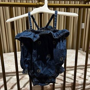 Baby GAP Denim Romper 
3-6M
Smoke free/ doodle friendly home 
Always hung to dry